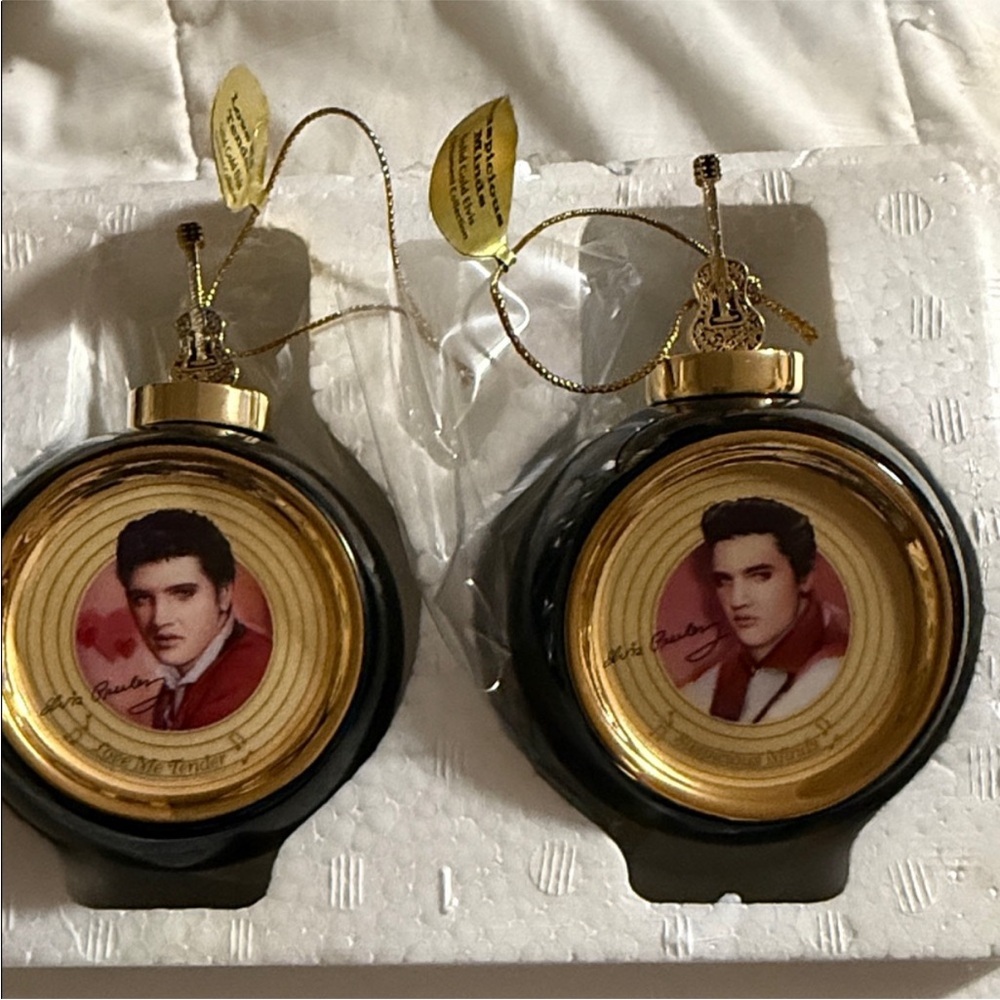 Elvis Presley Bradford Editions 1999 Ornaments sold gold